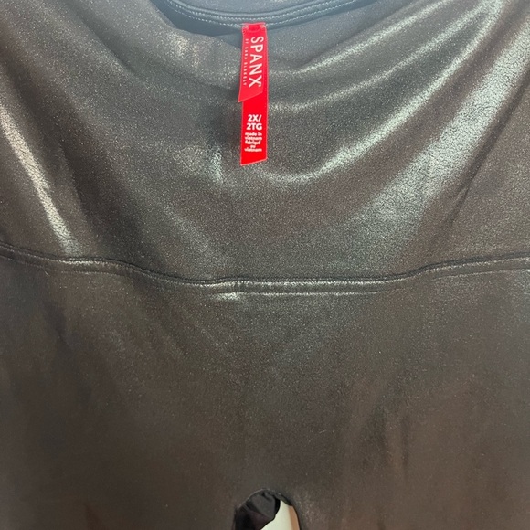 SPANXshape Faux Leather Leggings Shiny Black - Picture 2 of 3